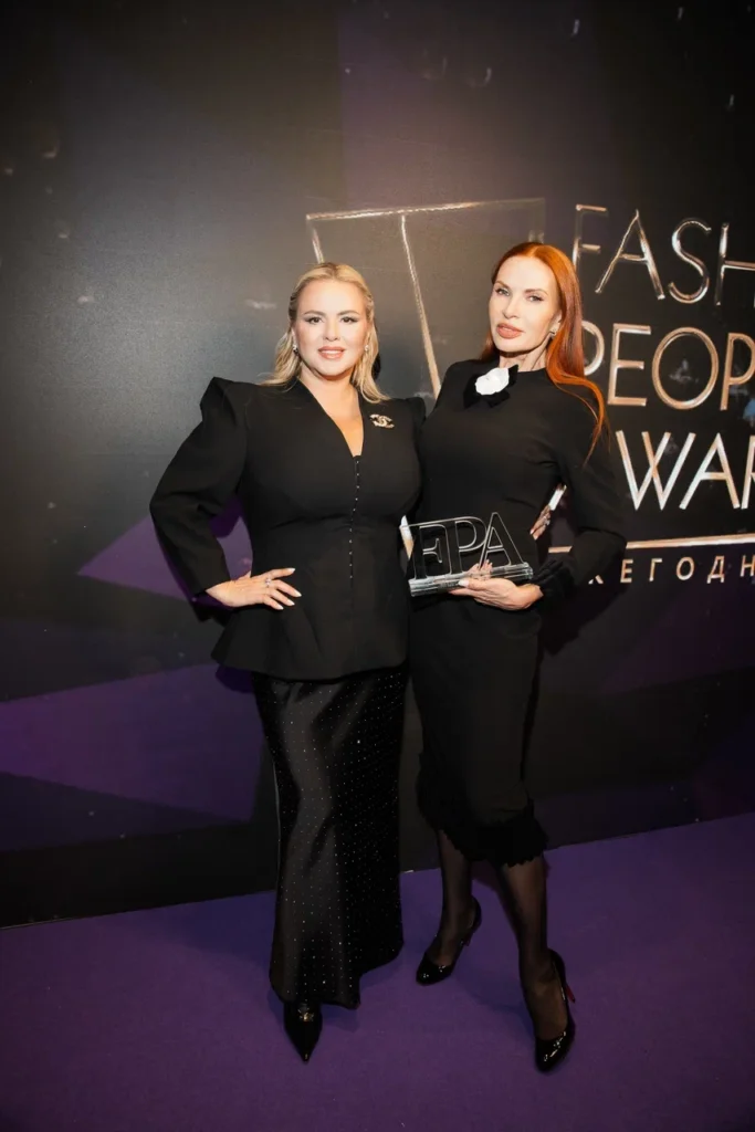 21 апреля в театре танца Аллы Духовой «Todes» прошла легендарная премия FASHION PEOPLE AWARDS.