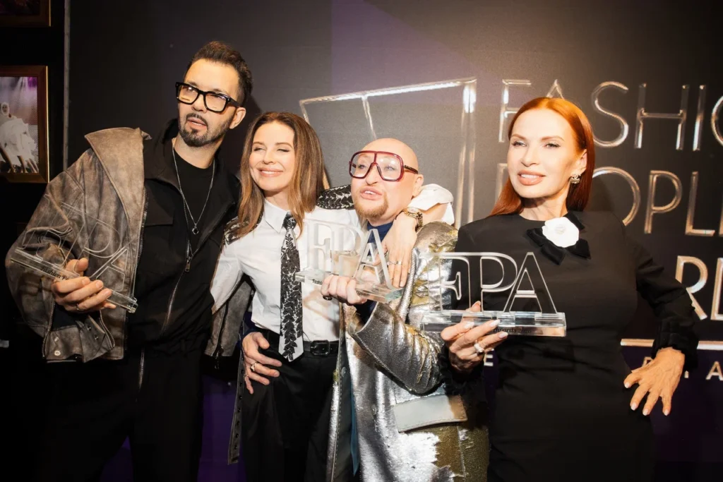 21 апреля в театре танца Аллы Духовой «Todes» прошла легендарная премия FASHION PEOPLE AWARDS.
