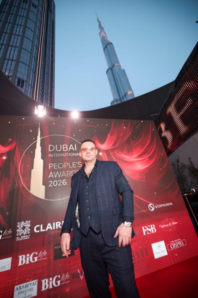 Как прошла премия DUBAI INTERNATIONAL PEOPLE’S AWARDS 2026 и показ от STOPYCHEVA в самом сердце Дубая.